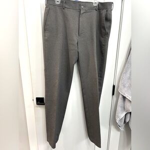 Charcoal Gray Men’s Van Heusen Traveler Dress Pant